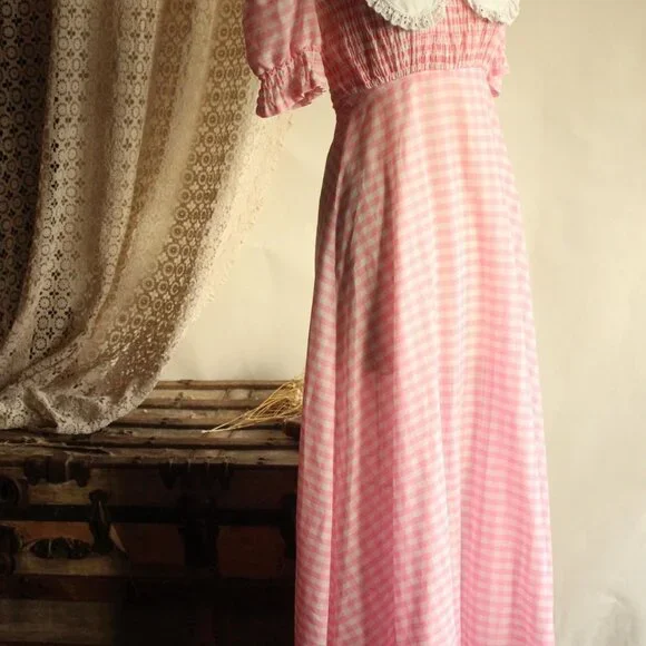 Vintage 1960s 1970s Dress, Pink and White Gingham Maxidress withBbig Lace Collar - Picture 7 of 14